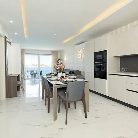 Ivory Suite Seafront With Views!- Fl 13 By Homely St. Paul's Bay Exterior photo