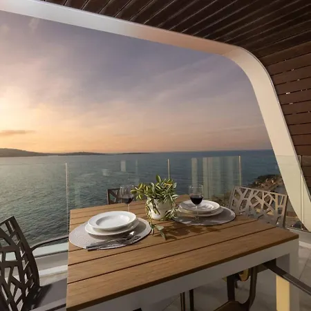 Ivory Suite Seafront With Views!- Fl 13 By Homely St. Paul's Bay Exterior photo