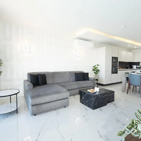 Ivory Suite Seafront With Views!- Fl 13 By Homely St. Paul's Bay Exterior photo