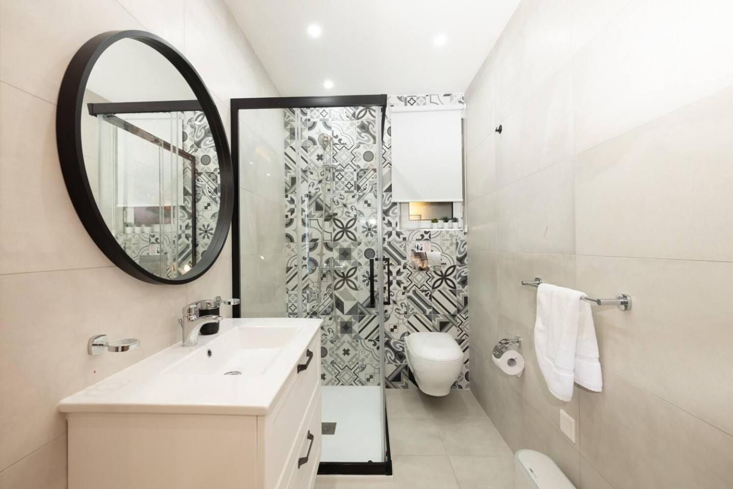 Ivory Seafront With Views!- Fl 13 By Homely Appartement *