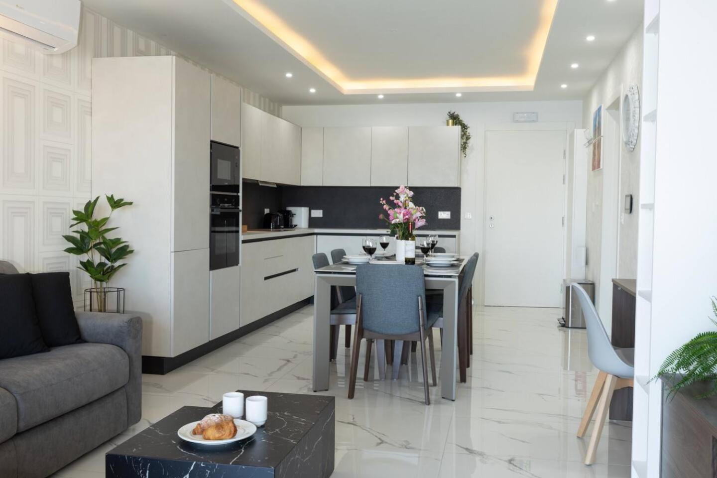 Ivory Seafront With Views!- Fl 13 By Homely Appartement San Pawl il-Baħar